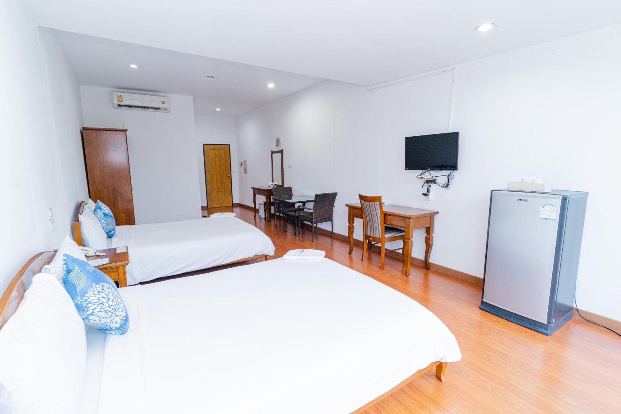 Baan Suan Khun Ta And Golf Resort Ubon Ratchathani Esterno foto