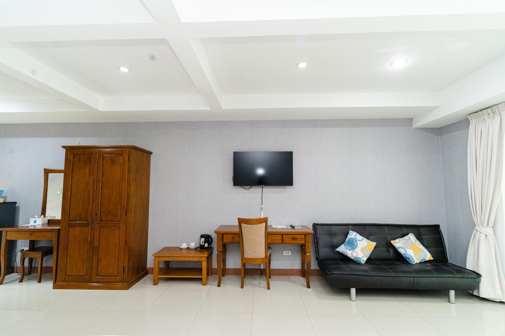 Baan Suan Khun Ta And Golf Resort Ubon Ratchathani Esterno foto