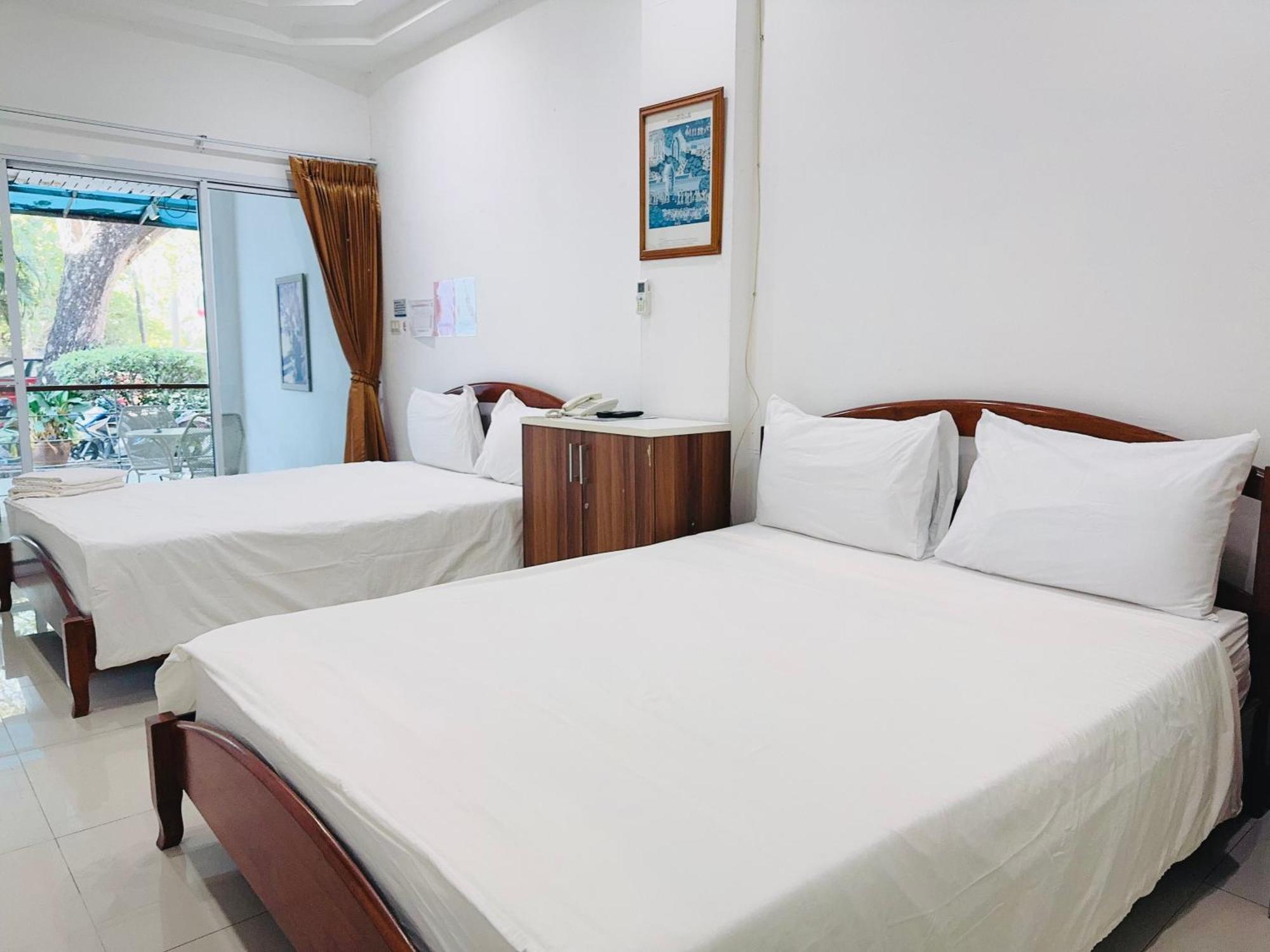Baan Suan Khun Ta And Golf Resort Ubon Ratchathani Esterno foto
