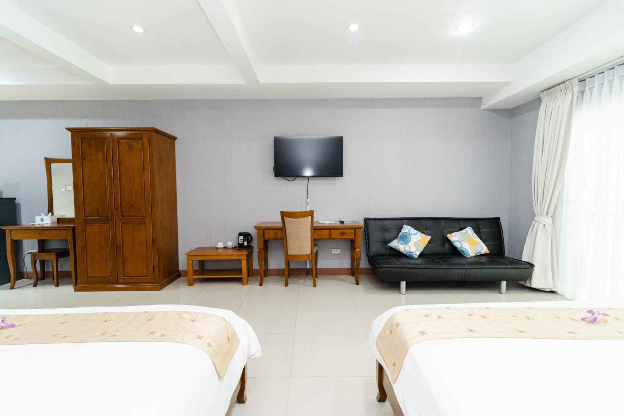 Baan Suan Khun Ta And Golf Resort Ubon Ratchathani Esterno foto