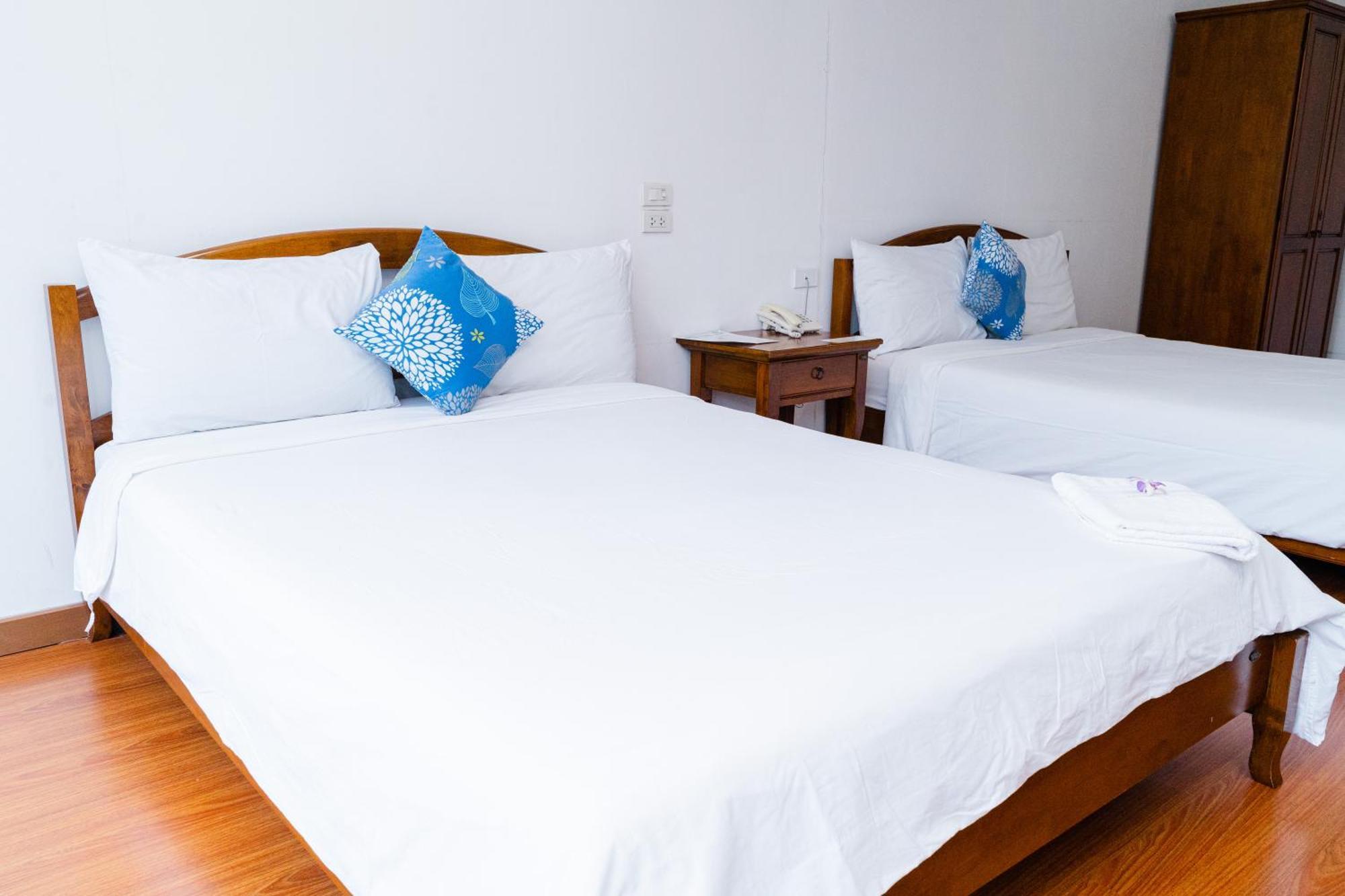Baan Suan Khun Ta And Golf Resort Ubon Ratchathani Esterno foto