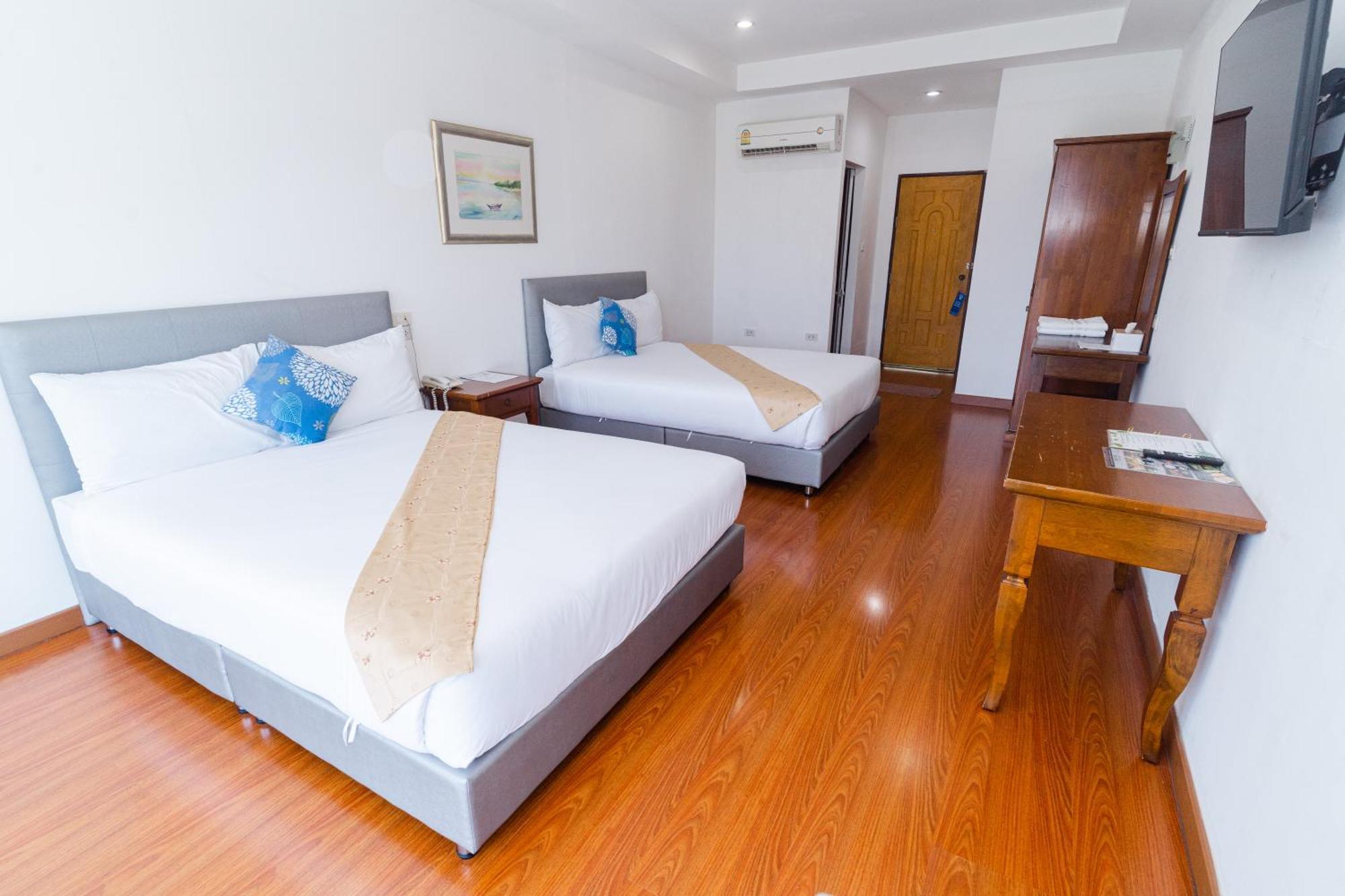 Baan Suan Khun Ta And Golf Resort Ubon Ratchathani Esterno foto