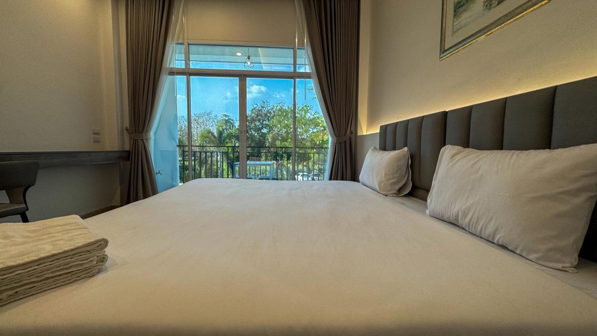 Baan Suan Khun Ta And Golf Resort Ubon Ratchathani Esterno foto