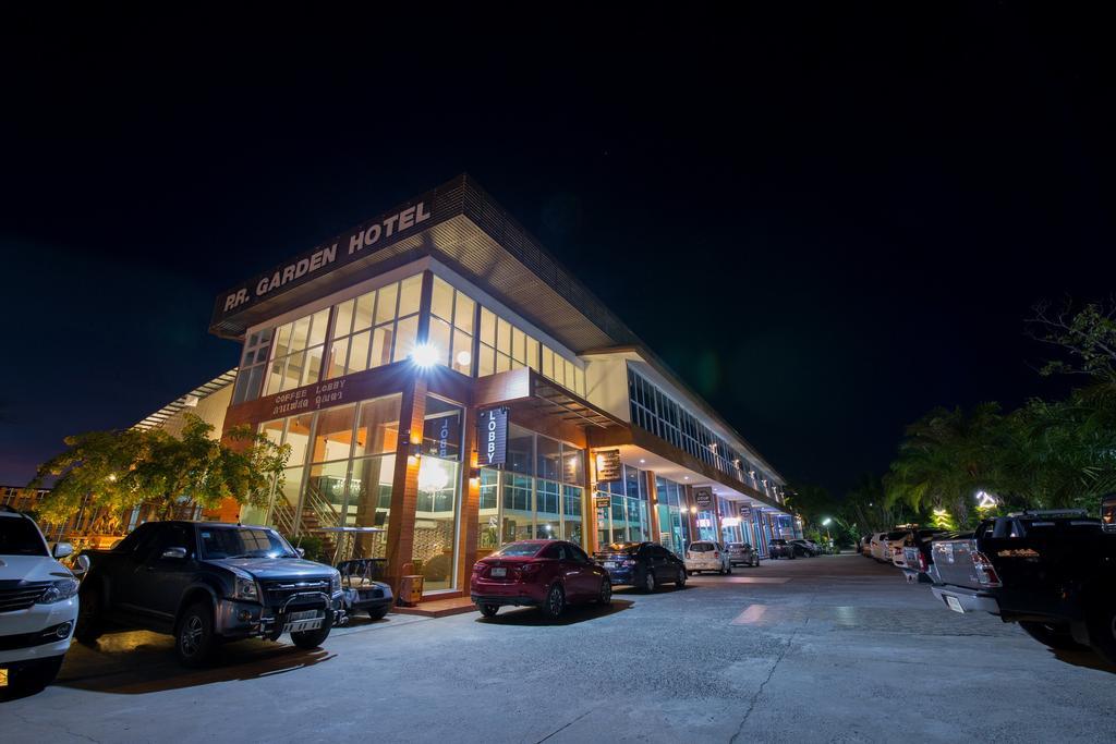 Baan Suan Khun Ta And Golf Resort Ubon Ratchathani Esterno foto